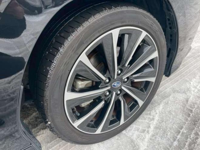 レヴォーグ1.8 STI スポーツ EX 4WD　4WD　アイサイトX　夏冬タイヤ 1800