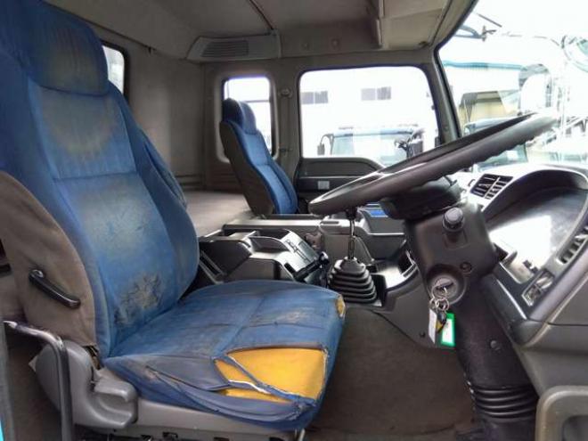 ギガ平ボディ(原木運搬車)　PDG-CYZ52V8　 2WD 15680