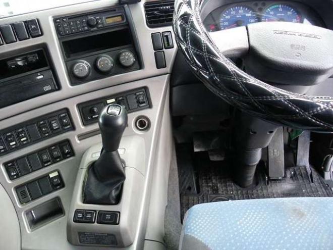 クオンチップ運搬車　ADG-CD4ZA　クオン　 2WD 13070