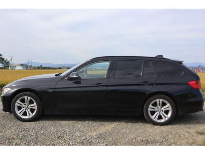 BMW3シリーズツーリング 320i xドライブ 4WD　検二年　バックモニター　パドルシフト　ETC　パワーバックドア 正規輸入車 2000