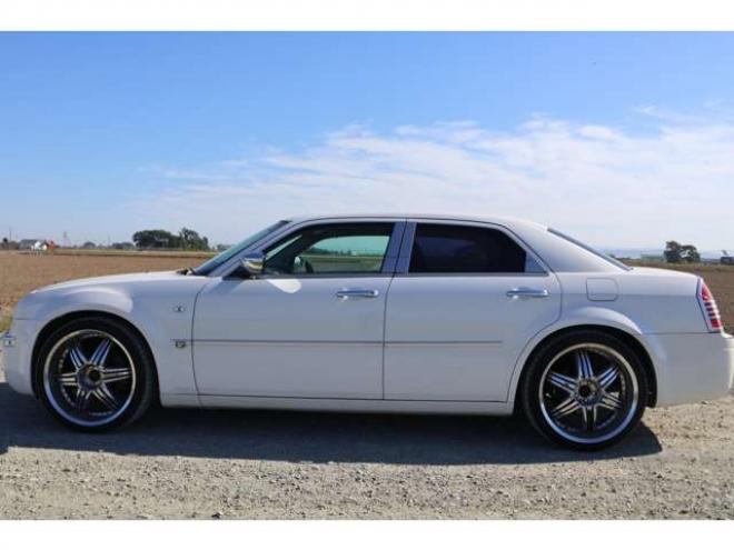 クライスラー300C 3.5　検R9/10　Bluetooth　シートヒーター　レザーシート　ETC 正規輸入車 2WD 3500