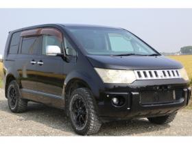 デリカ　D：5 2.4 シャモニー 4WD　検二年　左パワースライドドア　バックモニター　マッドタイヤ 2400