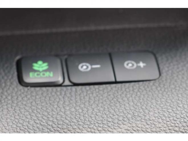 N-BOXカスタム 660 G L ホンダセンシング 4WD　検二年　バックカメラ　両席シートヒーター　TV　ETC 660