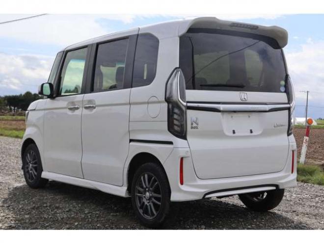 N-BOXカスタム 660 G L ホンダセンシング 4WD　検二年　バックカメラ　両席シートヒーター　TV　ETC 660