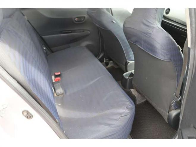 ヴィッツ1.3 F 4WD　検R9/3　自社　ローンカノウ 1300