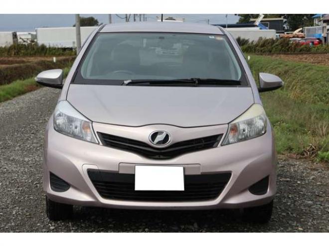 ヴィッツ1.3 F 4WD　検R9/3　自社　ローンカノウ 1300