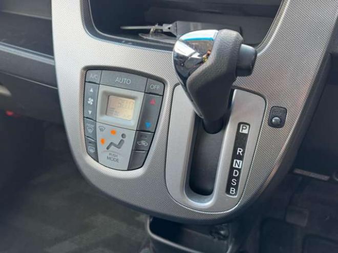 ステラカスタムRS 4WD　ナビ　TV　Bluetooth　HID 660