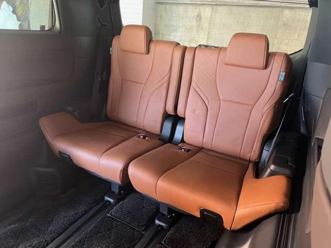 ヴェルファイアハイブリッド 2.5 Zプレミア E-Four 4WD　JBL・14インチ電動後席モニター・サンセットブラウン内装・ユニバーサルステップ・ガラスルーフ・デジタルインナーミラー・パノラミックビューモニターセラミックコーティング・寒冷地仕様 2500
