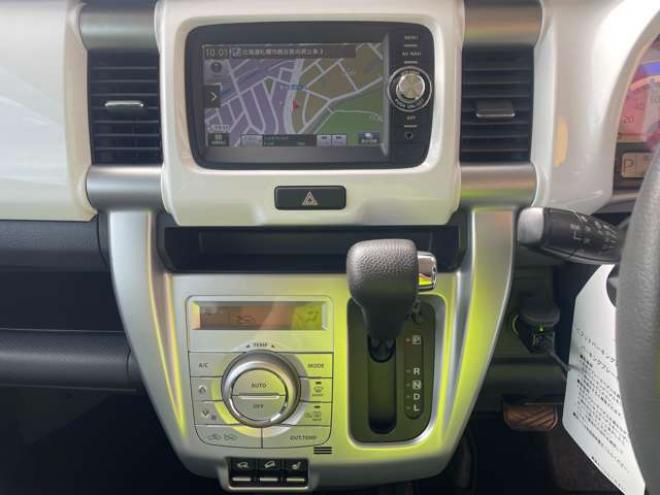 ハスラーXターボ 4WD　1年保証/Bluetooth/ナビ・TV/バックカメラ/前後ドライブレコーダー/ビルトインETC/キー2本/HIDヘッドライト/シートヒーター/2トーンカラー/純正15インチアルミホイール/車検令和9年8月/法定整備/修復歴無し 660