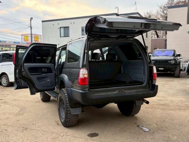 ハイラックスサーフ2.7 SSR-X Vセレクション 4WD　社外ナビ　バックカメラ　社外アルミホイール　エアコン　リフトアップ　パワステ　パワーウィンドウ　キーレスエントリー　ETC　ABS　ルーフレール 2700