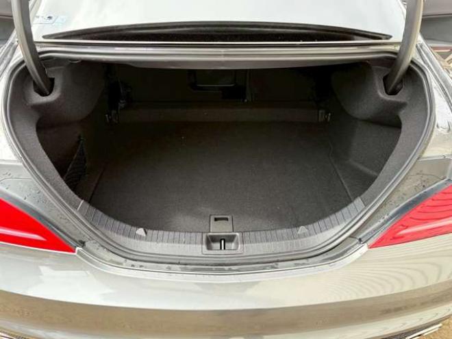 ベンツCLAクラス CLA250 4マチック 4WD　ナビ　バックカメラ　ETC　キーレスエントリー　シートヒーター　エアコン　クルーズコントロール　ABS　盗難防止装置　パワステ　パワーウィンドウ　横滑防止装置　パーキングアシスト　アイドリングストップ 正規輸入車 2000