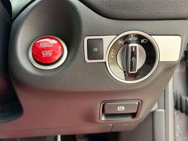 ベンツCLAクラス CLA250 4マチック 4WD　ナビ　バックカメラ　ETC　キーレスエントリー　シートヒーター　エアコン　クルーズコントロール　ABS　盗難防止装置　パワステ　パワーウィンドウ　横滑防止装置　パーキングアシスト　アイドリングストップ 正規輸入車 2000