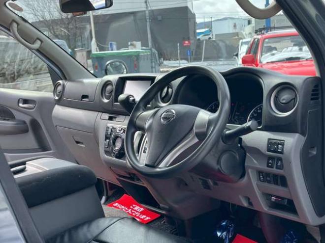 キャラバンNV350 2.5 プレミアムGX ロングボディ ディーゼルターボ 4WD　ABS　衝突軽減ブレーキ　横滑防止装置　盗難防止装置　エアコン　パワステ　パワーウィンドウ　キーレス　片側スライドドア　フォグランプ　ETC　エアバッグ　オリジナル全塗装アンビルグレー　フロントグリル 2500