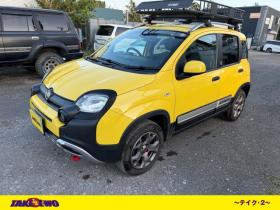 フィアット　パンダ クロス 4×4 4WD　 正規輸入車 900