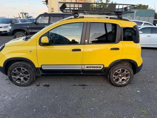 フィアットパンダ クロス 4×4 4WD　 正規輸入車 900