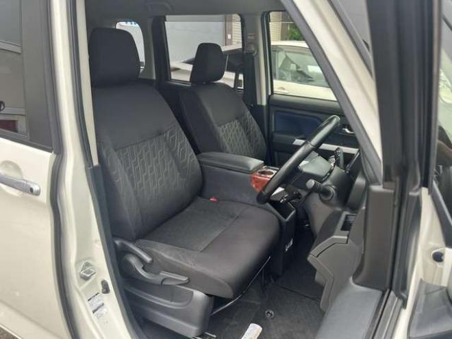 トール1.0 カスタムG SAIII 4WD　法定24ヵ月点検整備付・新規車検整備付・Bluetooth対応社SDナビ・地デジ・バックモニター・ドライブレコーダー・両側パワースライドドア・純正16インチAW・スタッドレスタイヤセット・本州仕入車両 1000