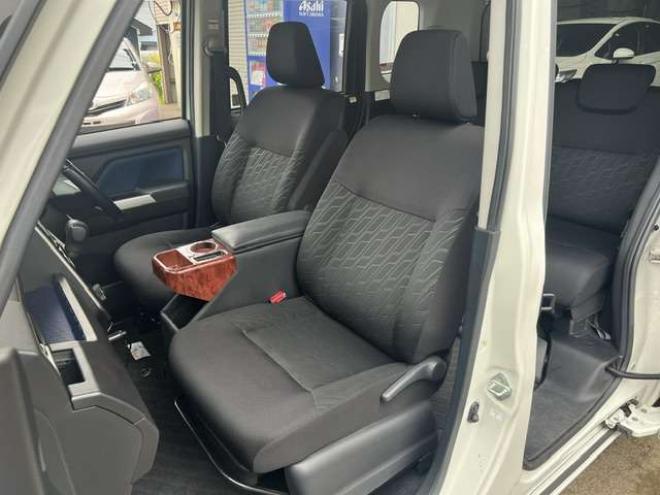 トール1.0 カスタムG SAIII 4WD　法定24ヵ月点検整備付・新規車検整備付・Bluetooth対応社SDナビ・地デジ・バックモニター・ドライブレコーダー・両側パワースライドドア・純正16インチAW・スタッドレスタイヤセット・本州仕入車両 1000