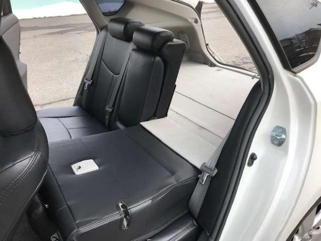 プリウス1.8 S ツーリングセレクション　新規車検整備付　本州仕入車両 2WD 1800
