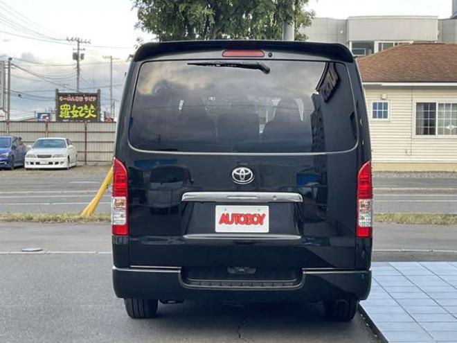 レジアスエース2.8 DX ロングボディ ディーゼルターボ 4WD　2.8Lディーゼルターボ4WD　LEDヘッドライト　カーボン調ボンネット　社外フロントリップ　社外16インチAW　社外ルーフスポイラー　パナソニック製ナビTV　bluetooth バックカメラ　ETC　リアヒーター　ローダウン 2800