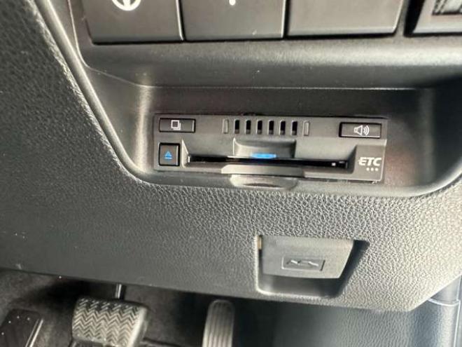 アクア1.5 Z E-Four 4WD　LEDヘッドライト フォグランプ クルコン　ステアリングスイッチ オートハイビーム AC100　ステアリングヒーター　ETC 純正10.5インチディスプレイオーディオ Bカメラ Bluetooth 純正エンスタ ISOFIX 1500