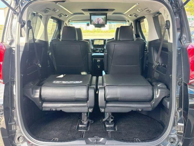 アルファードハイブリッドハイブリッド2.5SR 4WD　ローンが不安な方＜優遇ローン＞　寒冷地仕様　純正ワイドナビ　後席モニター　黒革シート 4WD 2500 5Dr