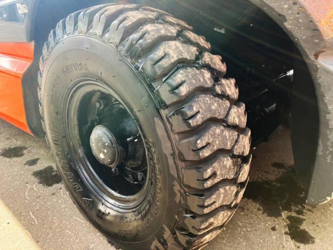 フォークリフトトヨタ　中古　6FG25　建機