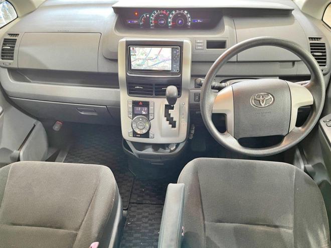 ヴォクシーX Lエディション 4WD 5年保証 自社認証工場 車検整備2年付 ナビTV Bカメ 後席モニタ ETC 寒冷地仕様 4WD 2000