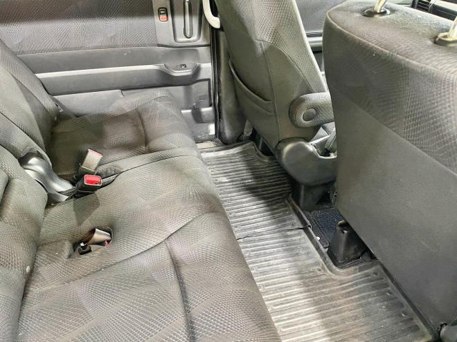ステップワゴンZ HDDナビエディション 4WD 5年保証 自社認証工場 車検整備2年付 スマキー ナビTV Bカメ ETC 修復歴無 寒冷地仕様 禁煙 4WD 2000