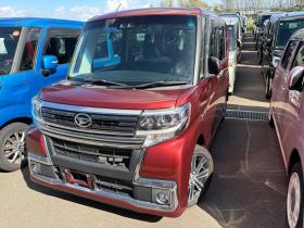 タント　カスタムRSトップエディションSAIII 4WD 660 5Dr