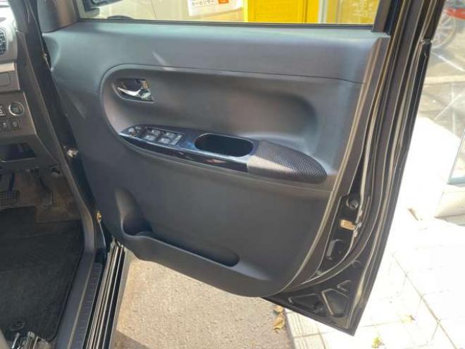 タントカスタム RS トップエディション SAII 4WD　後期型/1年保証/Bluetooth/ナビ・フルセグTV/バックカメラ/エンジンスターター/純正15インチアルミホイール/アルミホイール付き冬タイヤ付き/ハーフレザーシート/LEDフォグライト/車検整備2年付/法定整備/修復歴無し 660