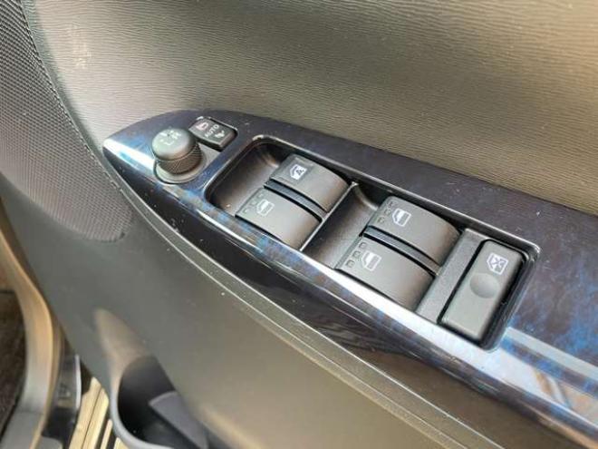 タントカスタム RS トップエディション SAII 4WD　後期型/1年保証/Bluetooth/ナビ・フルセグTV/バックカメラ/エンジンスターター/純正15インチアルミホイール/アルミホイール付き冬タイヤ付き/ハーフレザーシート/LEDフォグライト/車検整備2年付/法定整備/修復歴無し 660