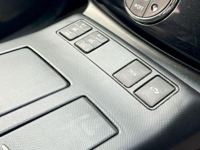 エスティマハイブリッドハイブリッド2.4アエラス レザーPKG 4WD　ローンが不安な方＜優遇ローン＞　本州仕入　純正ナビTV　後席モニター　両側パワースライド　電動リアゲート 4WD 2400 5Dr