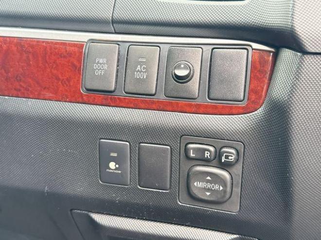 エスティマハイブリッドハイブリッド2.4アエラス レザーPKG 4WD　ローンが不安な方＜優遇ローン＞　本州仕入　純正ナビTV　後席モニター　両側パワースライド　電動リアゲート 4WD 2400 5Dr