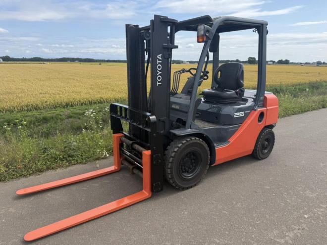 フォークリフトトヨタ 02-8FD25 2.5トン ディーゼル フォークシフター