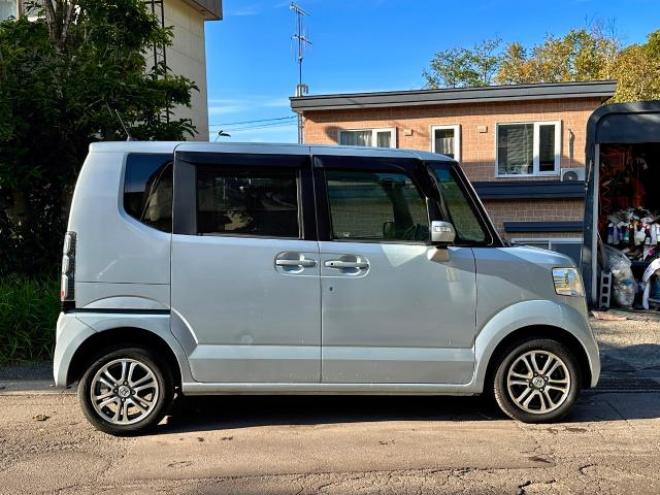 N-BOX+4WD フルフラットシート190センチ　左パワースライド　車中泊可能　バックカメラ　エンジンスターター　ワンセグナビ　ETC タイミングチェーン車　スマートキー 4WD 660 5Dr
