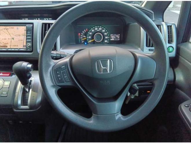 ステップワゴン2.0 G HIDエディション 4WD　車検令和10年8月　4WD　ナビ&TV&バックカメラ　両側電動スライドドア　　ETC　夏冬タイヤホイール付　HIDヘッドライト 2000