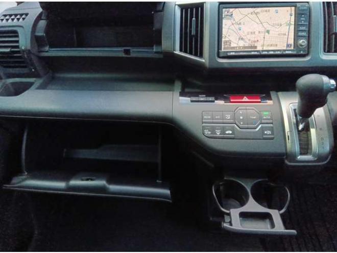 ステップワゴン2.0 G HIDエディション 4WD　車検令和10年8月　4WD　ナビ&TV&バックカメラ　両側電動スライドドア　　ETC　夏冬タイヤホイール付　HIDヘッドライト 2000