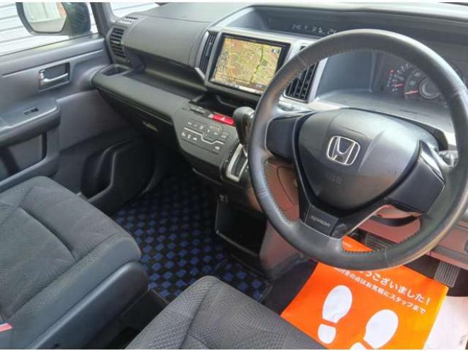 ステップワゴン2.0 スパーダ S 4WD　車検10年10月4WD　ワイドナビ&TV&バツクカメラ　キーフリー　電動スライドドアHIDHヘツドライト　夏冬タイヤホイール付 2000