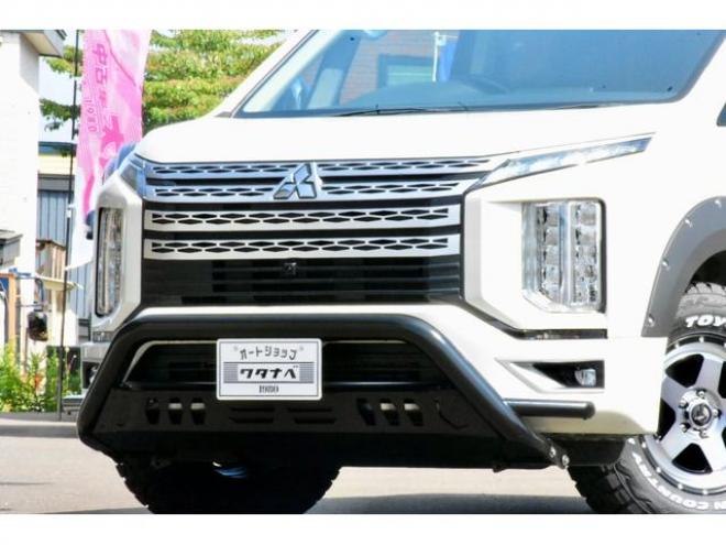 デリカＤ：５ Ｐ ４ＷＤ 本州仕入 ＴＡＲＯＵＳセレクション ＴＯＹＯタイヤ２３５／７０Ｒ１６／新品アルミ ＪＡＯＳオーバーフェンダー 新品フロントガード 本革シート １１型純正ナビ オートステップ付（北海道） 4WD 2200(D) 5Dr