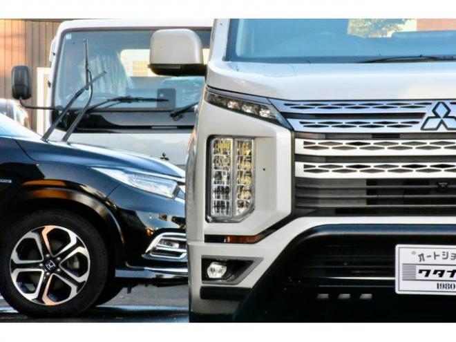 デリカＤ：５ Ｇ ４ＷＤ 本州仕入 新品フロントガード 新品ディスプレイオーディオ 純正ルーフラック 新車外し１８インチホイール／タイヤ（北海道） 4WD 2200(D) 5Dr
