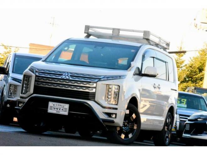 デリカＤ：５ Ｇ ４ＷＤ 本州仕入 新品フロントガード 新品ディスプレイオーディオ 純正ルーフラック 新車外し１８インチホイール／タイヤ（北海道） 4WD 2200(D) 5Dr