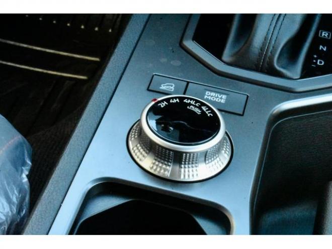 トライトンＧＳＲ ４ＷＤ 登録済未使用車 ＴＡＲＯＵＳセレクション ＭＫＷ１７インチ／ＭＴタイヤ ２インチリフトアップ（北海道） 登録済未使用車 4WD 2400(D) 4Dr
