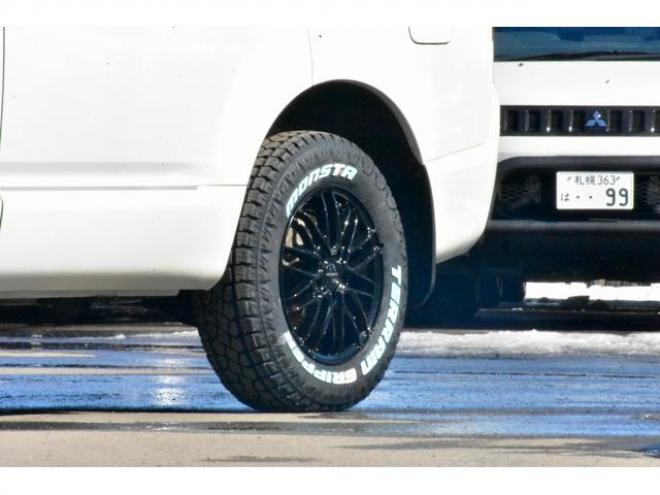 デリカＤ：５ Ｄ パワーパッケージ ４ＷＤ 新品フロントガード 新品１６インチホイール／タイヤ ディーラー整備（北海道） 4WD 2200(D) 5Dr