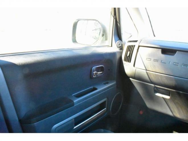 デリカＤ：５ Ｄ パワーパッケージ ４ＷＤ 新品フロントガード 新品１６インチホイール／タイヤ ディーラー整備（北海道） 4WD 2200(D) 5Dr