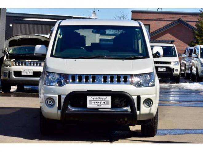 デリカＤ：５ Ｄ パワーパッケージ ４ＷＤ 新品フロントガード 新品１６インチホイール／タイヤ ディーラー整備（北海道） 4WD 2200(D) 5Dr