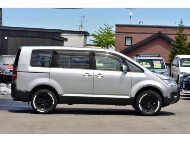 デリカＤ：５ Ｄ パワーパッケージ ４ＷＤ 本州仕入 前期・最終型 アルパインナビ 両側電動スライドドア シートヒーター 純正フロントプロテクター エンジンマウント交換済（北海道） 4WD 2200(D) 5Dr