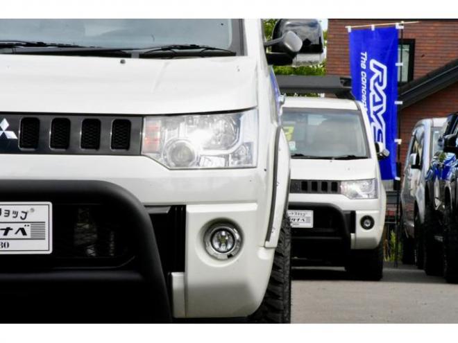 デリカＤ：５ シャモニー ４ＷＤ サイドタープ／ルーフキャリア リフトアップ １６インチホイール／ＭＴタイヤ ＢＳスタッドレス フリップダウンモニター（北海道） 4WD 2200(D) 5Dr