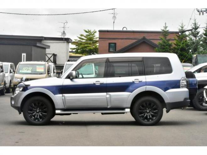 パジェロロング エクシード ４ＷＤ ロックフォードサウンド 三菱１８インチアルミ（北海道） 4WD 3000 5Dr