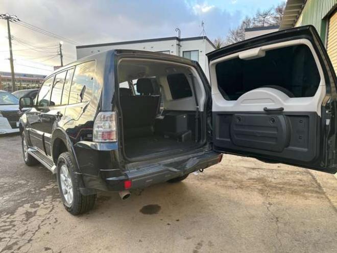 パジェロ3.2 ロング GR ディーゼルターボ 4WD　リフトアップ(ジャオス)　パワステ　パワーウィンドウ　社外ナビ　バックカメラ　純正アルミホイール　ETC　シートヒーター　3列シート　横滑り防止装置　盗難防止装置　ABS　キーレスエントリー 3200