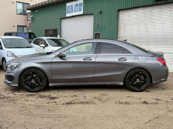 ベンツCLAクラス CLA250 4マチック 4WD　ナビ　バックカメラ　ETC　キーレスエントリー　シートヒーター　エアコン　クルーズコントロール　ABS　盗難防止装置　パワステ　パワーウィンドウ　横滑防止装置　パーキングアシスト　アイドリングストップ 正規輸入車 2000